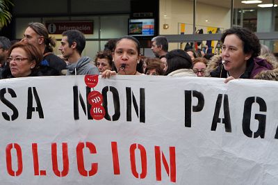 2016 01 19 ProtestaImpagosLinorsaConcelloVigo07.JPG